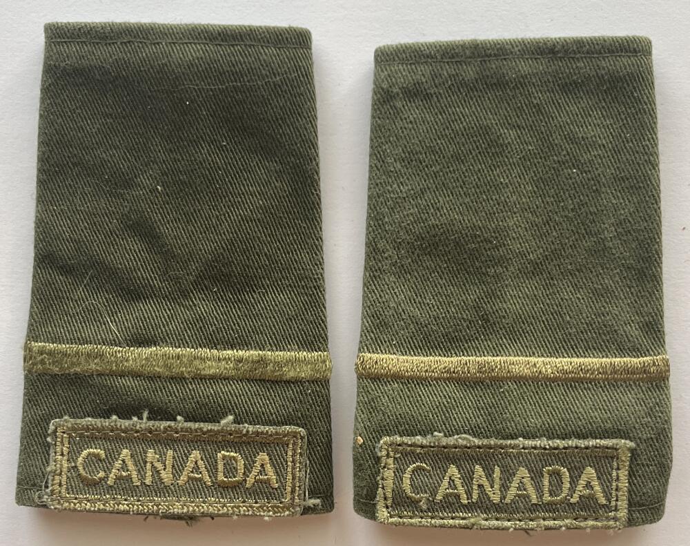 Canadian Military Army Forces Cloth Used Uniform/Jacket Epaulets - CA201 Image 1