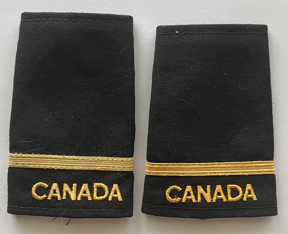 Canadian Military Army Forces Cloth Used Uniform/Jacket Epaulets - CA220 Image 1