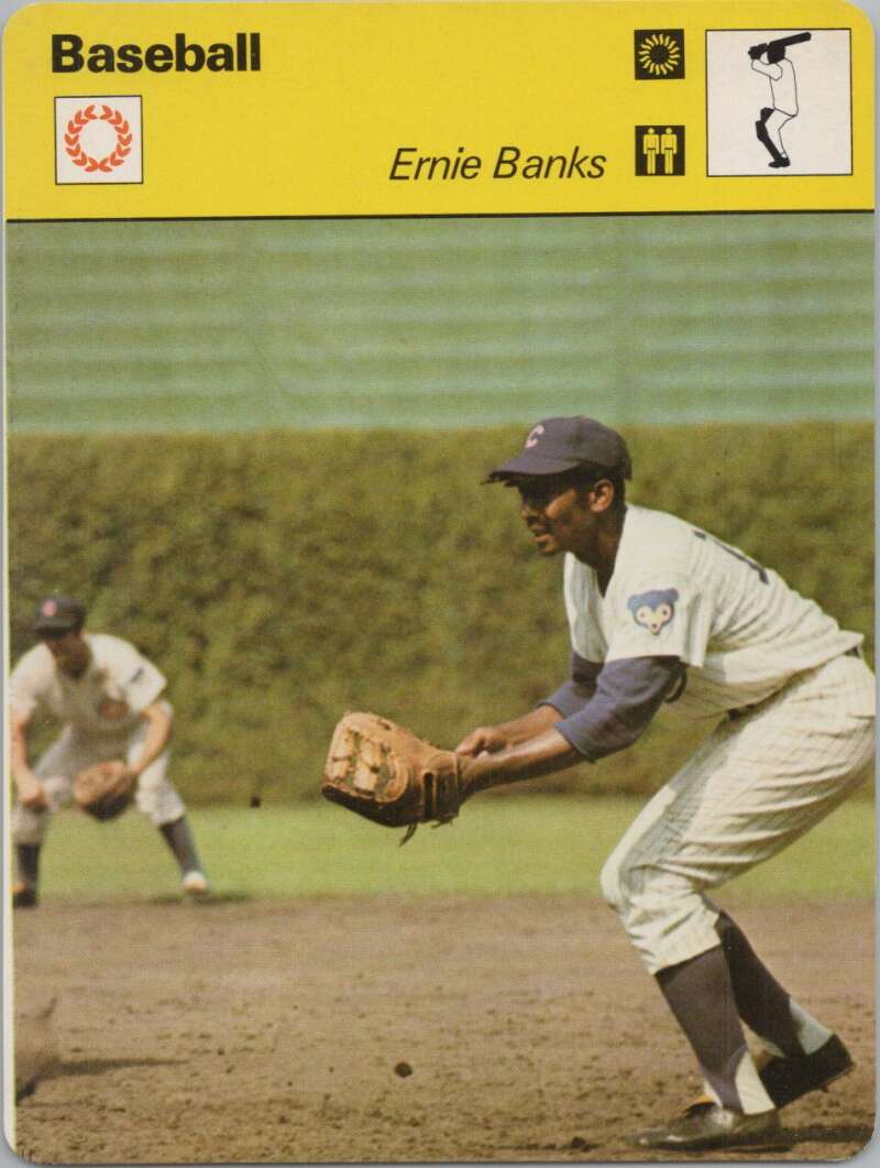 1977 Sportscaster #1207 Ernie Banks Baseball Photo Card Image 1