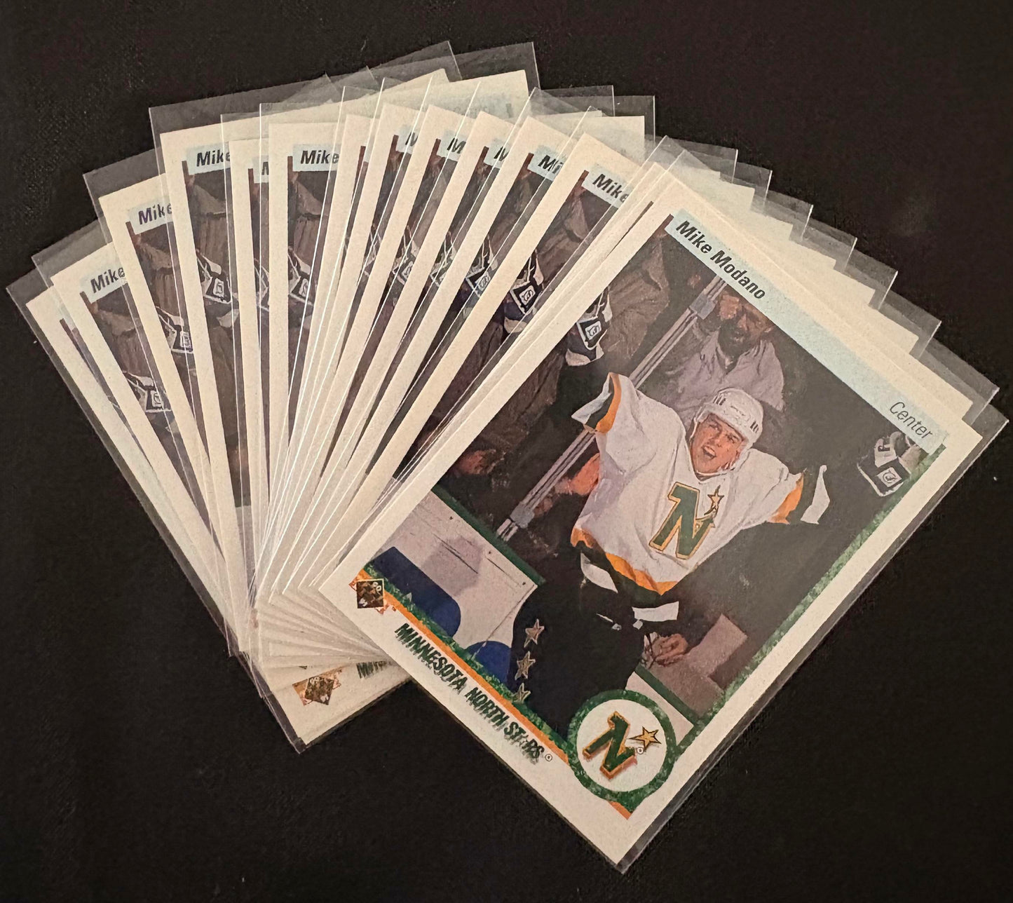 1990-91 Upper Deck #46 Mike Modano RC Rookie - Hockey Lot of 14