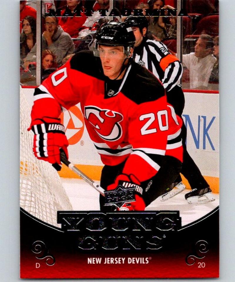 2010-11 Upper Deck #235 Matt Taormina NHL RC Rookie Young Guns YG 04633 Image 1