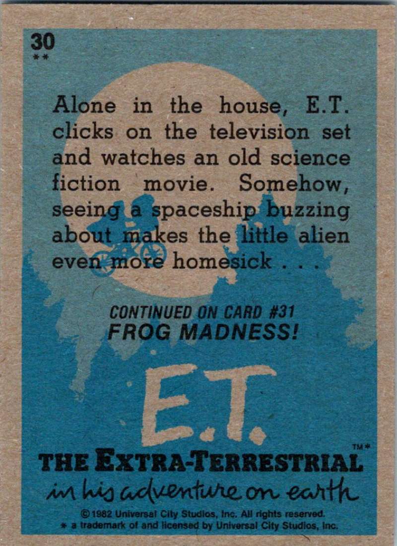 1982 Topps E.T. The Extraterrestrial #30 E.T. Watching T.V.! Image 2