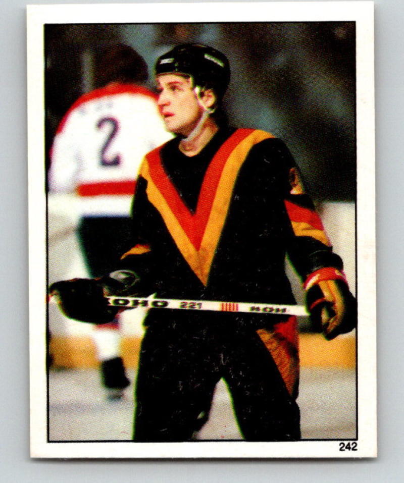 1982-83 Topps Stickers #242 Stan Smyl NHL Hockey 06927
