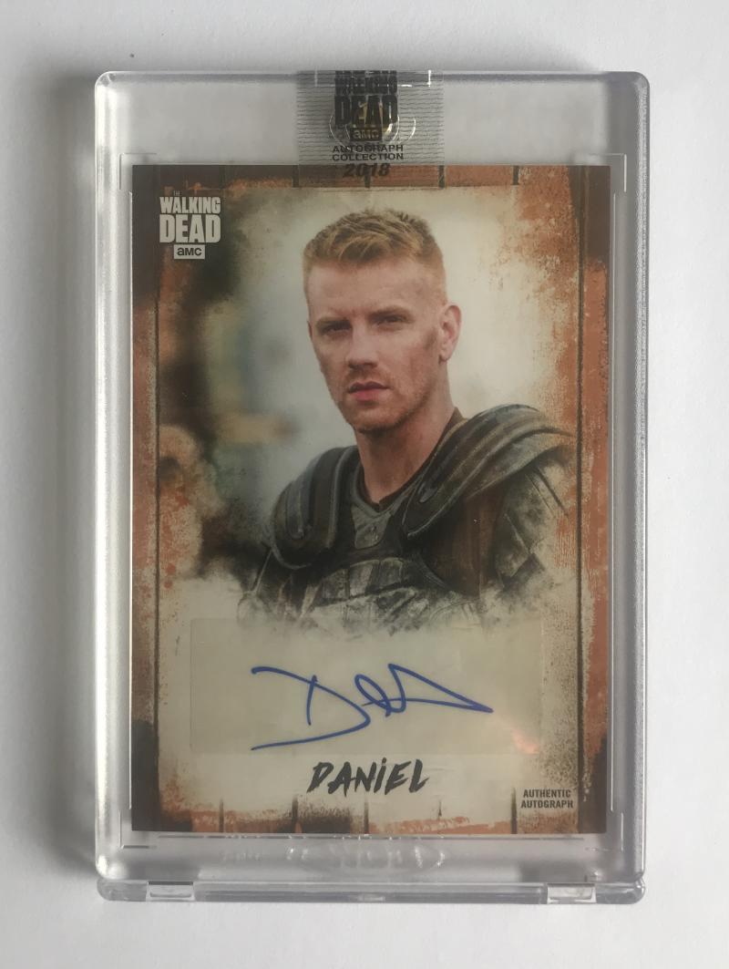 2018 The Walking Dead Autograph Collection Daniel Newman as Daniel 4/50 Image 1