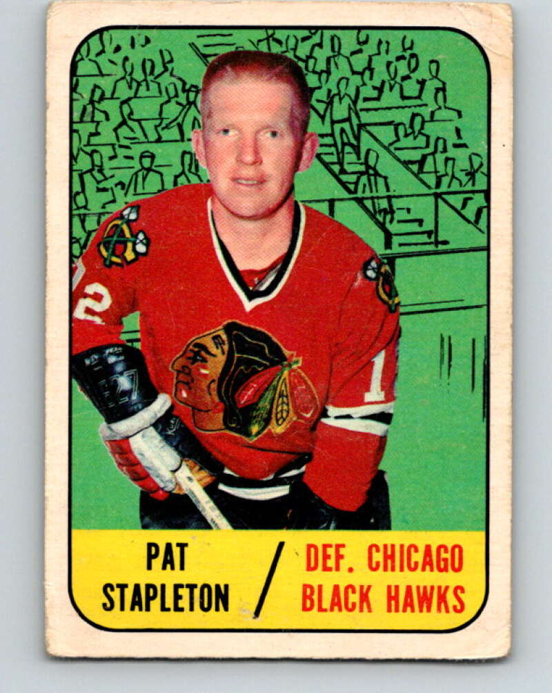 1967-68 Topps #61 Pat Stapleton Chicago Blackhawks V820