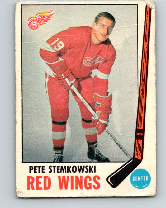 1969-70 O-Pee-Chee #65 Pete Stemkowski  Detroit Red Wings  V1340