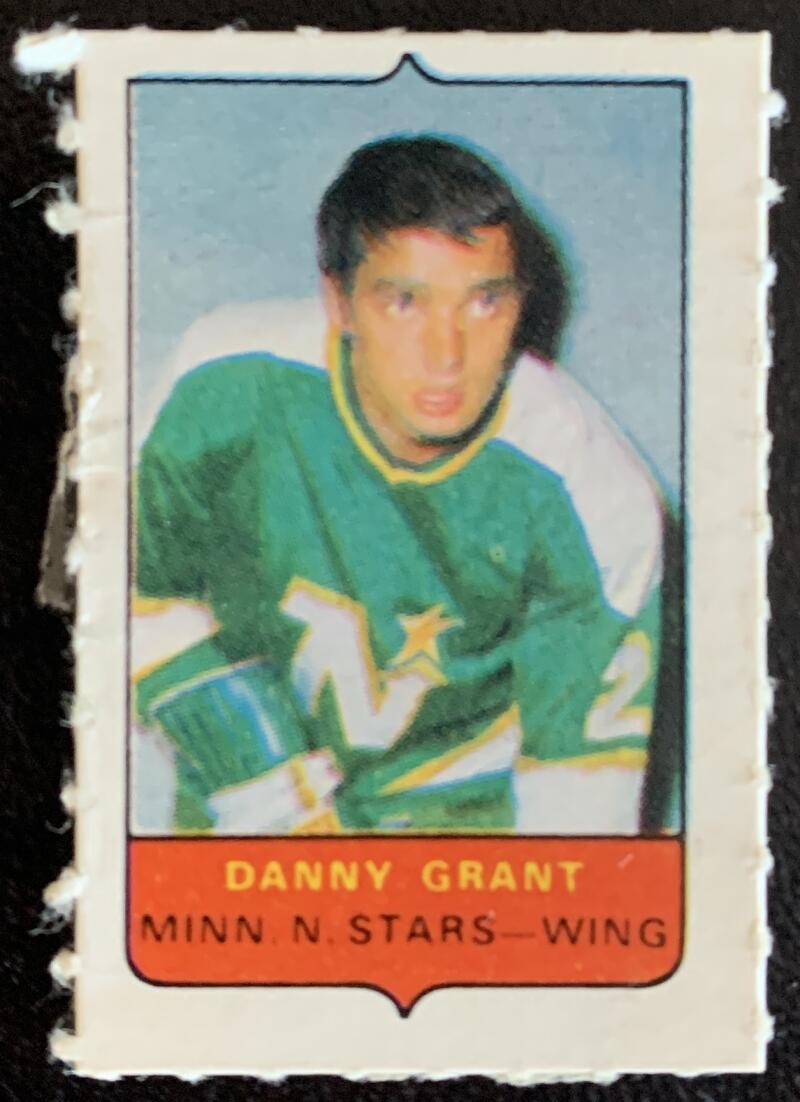 V7506--1969-70 O-Pee-Chee Four-in-One Mini Card Danny Grant