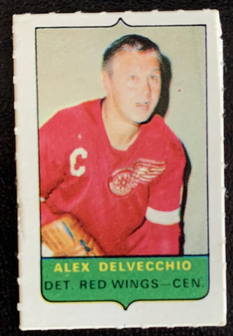 V7530--1969-70 O-Pee-Chee Four-in-One Mini Card Alex Delvecchio