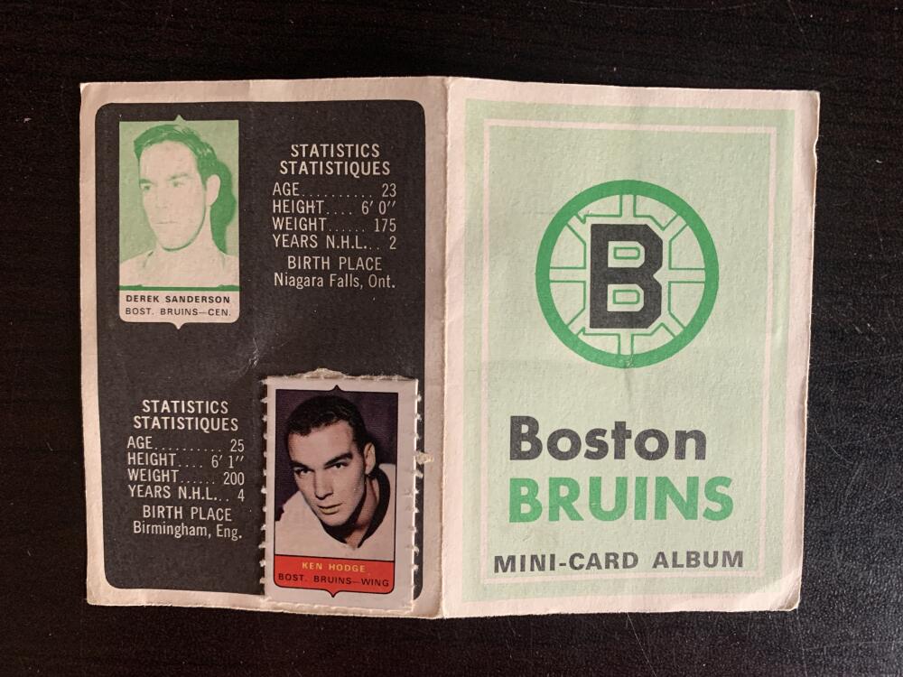 V7615--1969-70 O-Pee-Chee Four-in-One Card Album Boston Bruins