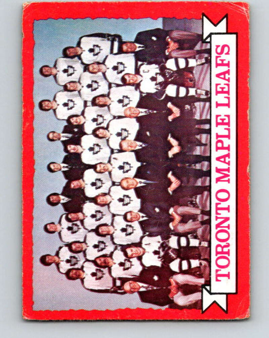 1973-74 O-Pee-Chee #106 Maple Leafs Team  Toronto Maple Leafs  V8338