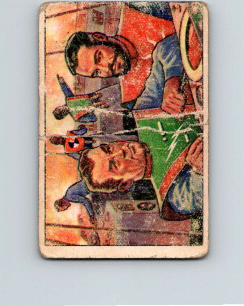 1951 Bowman Jets Rockets Spacemen #71 Defending Station V10217