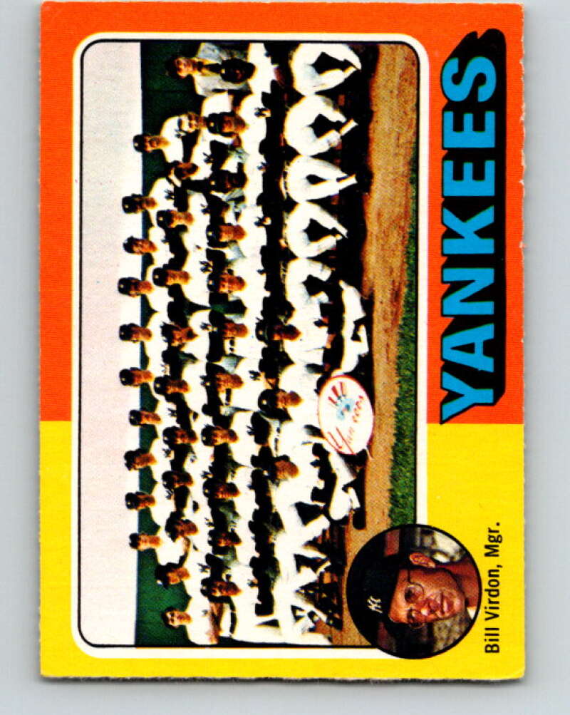 1975 O-Pee-Chee MLB #611 Yankees Team/Bill Virdon MG Yankees V10655