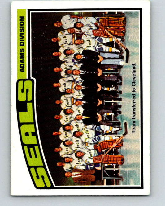 1976-77 O-Pee-Chee #135 California Golden Seals CL   V12054