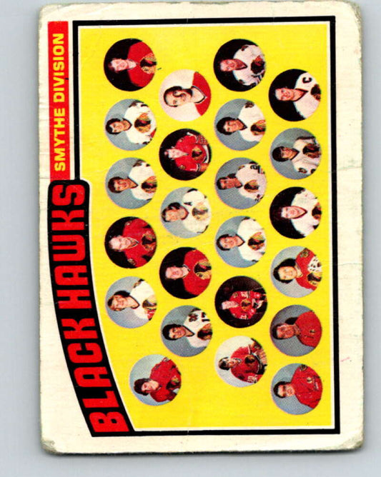 1976-77 O-Pee-Chee #136 Chicago Blackhawks CL   V12055