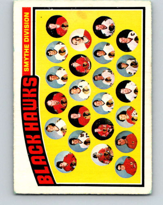 1976-77 O-Pee-Chee #136 Chicago Blackhawks CL   V12060