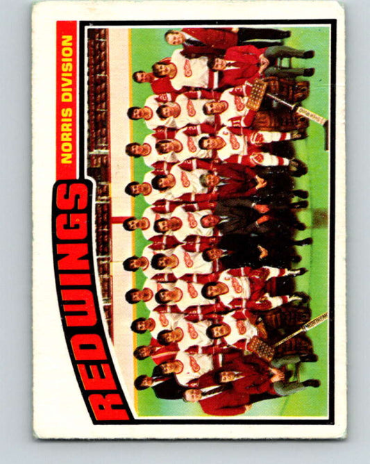1976-77 O-Pee-Chee #137 Detroit Red Wings CL   V12062