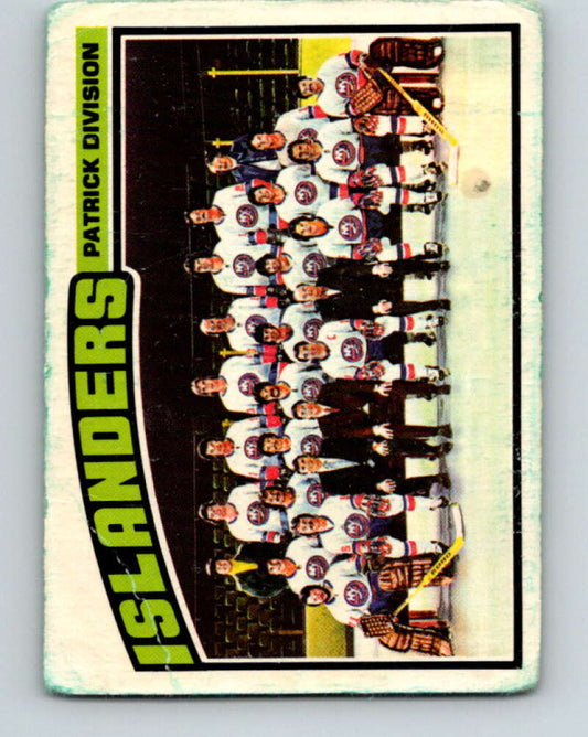 1976-77 O-Pee-Chee #142 New York Islanders CL   V12076