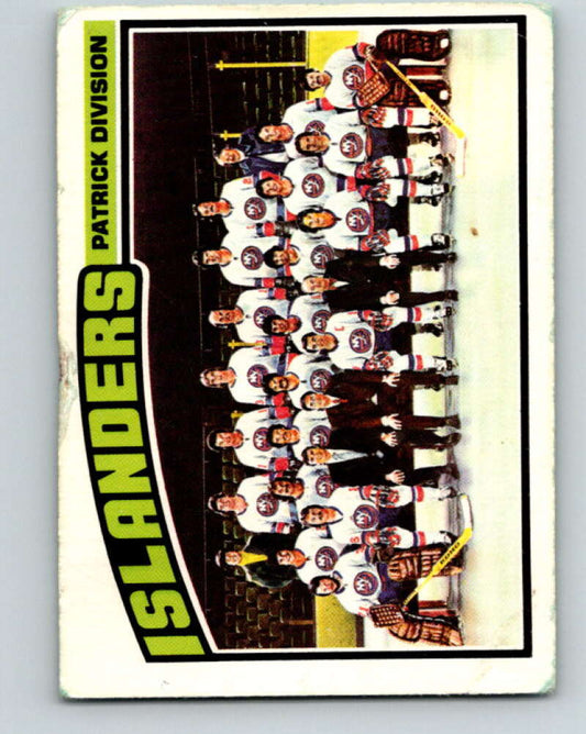 1976-77 O-Pee-Chee #142 New York Islanders CL   V12077