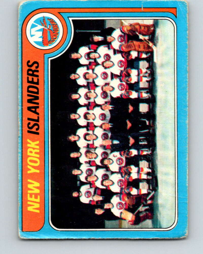 1979-80 O-Pee-Chee #253 Islanders Team CL New York Islanders V19184