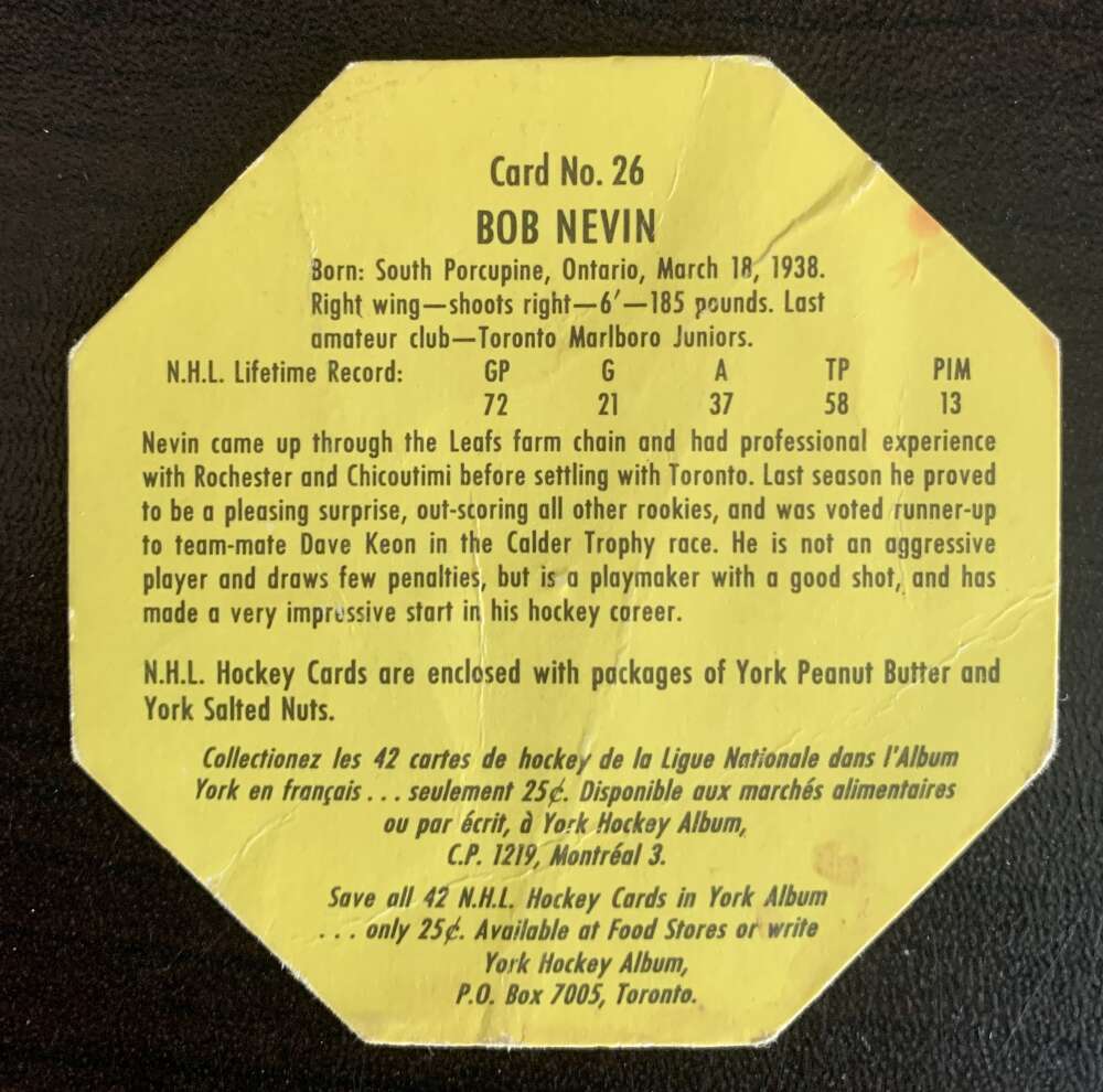 1961-62 York Yellow Backs #26 Bob Nevin Toronto Maple Leafs V33196