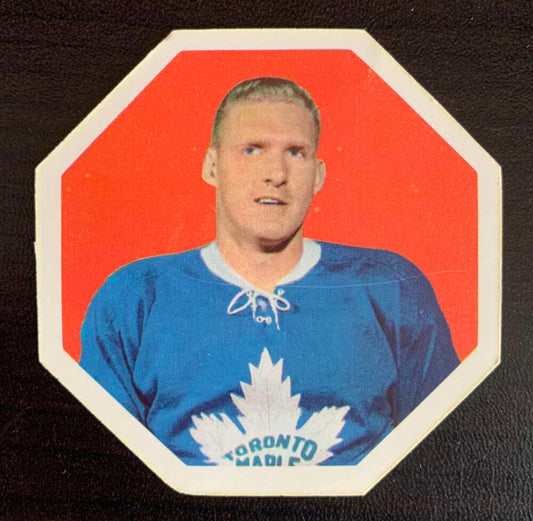 1961-62 York  Yellow Backs #31 Larry Hillman  Toronto Maple Leafs  V33201