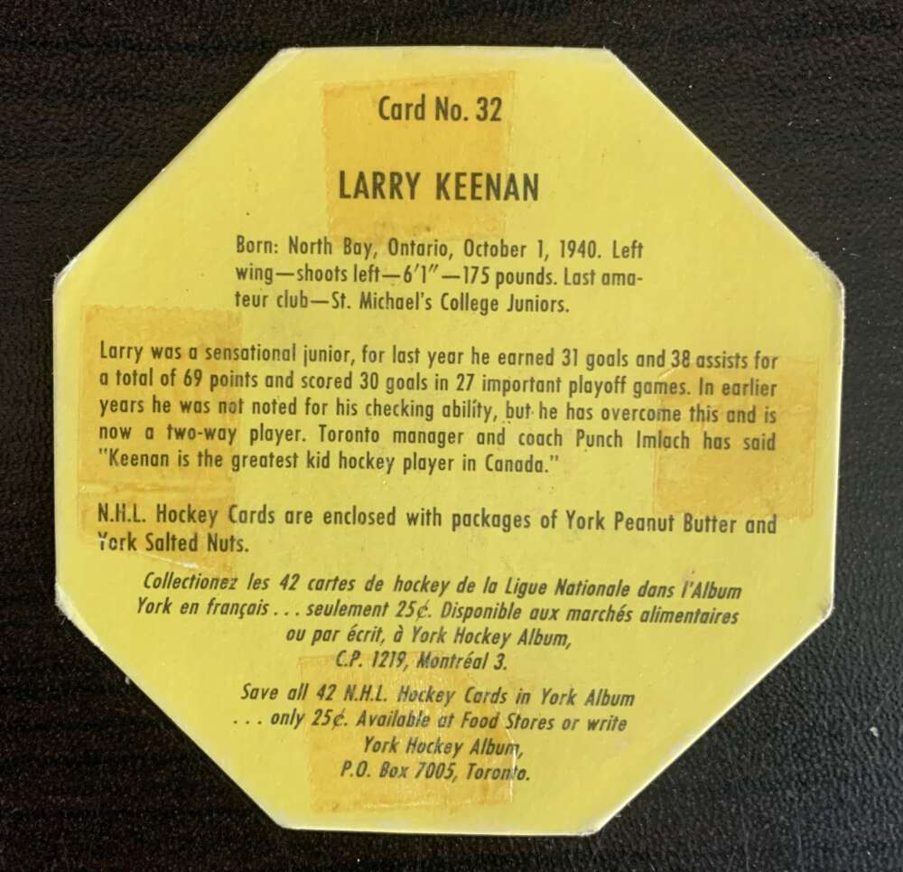 1961-62 York Yellow Backs #32 Larry Keenan Toronto Maple Leafs V33202
