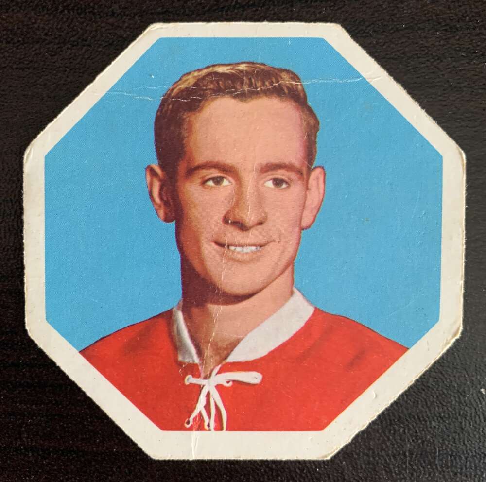 1961-62 York Yellow Backs #35 Bobby Rousseau Montreal Canadiens V33205