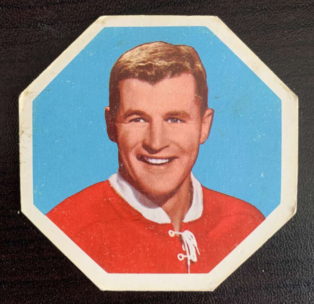 1961-62 York Yellow Backs #36 Al MacNeil Toronto Maple Leafs V33206
