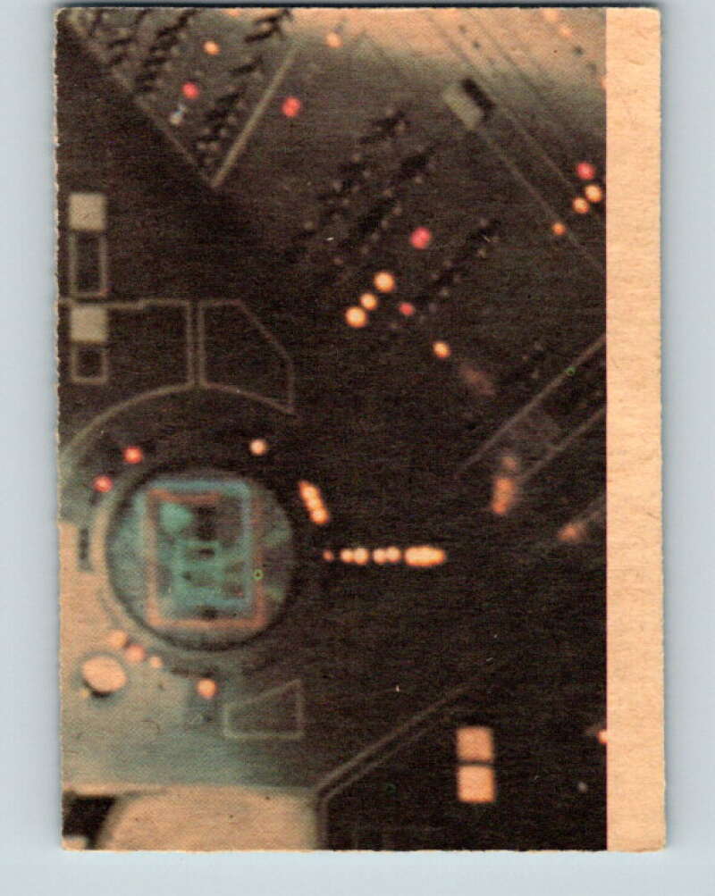 1977 OPC Star Wars #3 The little droid, Artoo-Detoo V33538