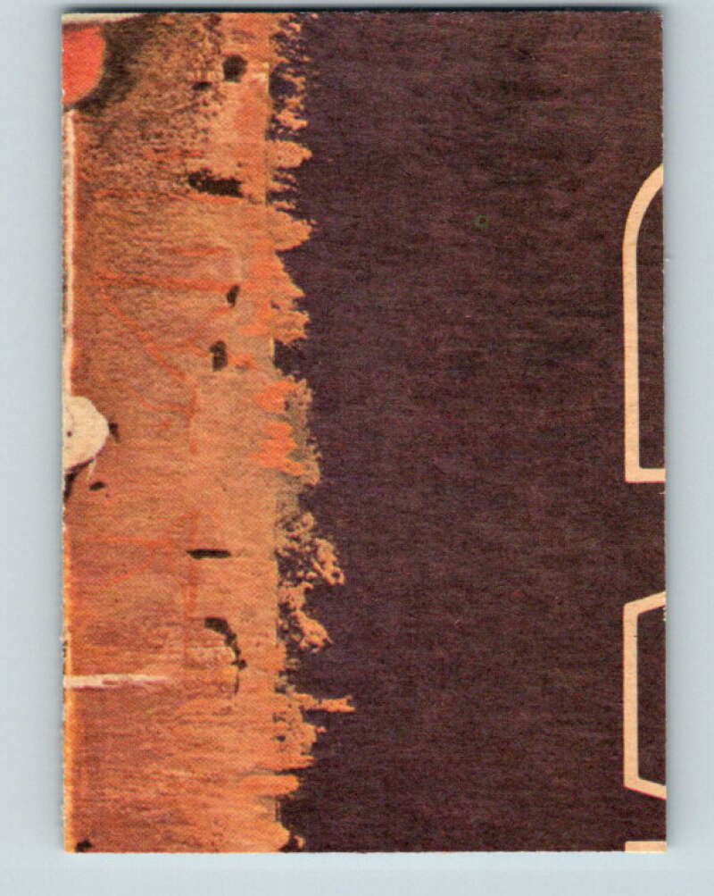1977 OPC Star Wars #37 Cornered in the labyrinth V33728
