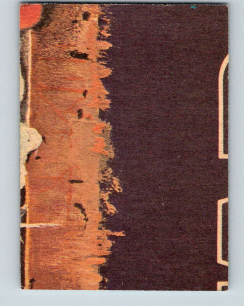 1977 OPC Star Wars #37 Cornered in the labyrinth V33729