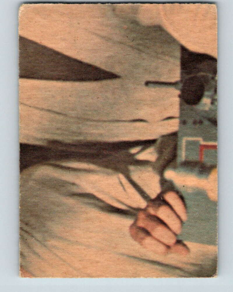 1977 OPC Star Wars #40 Droids rescue their masters! V33748