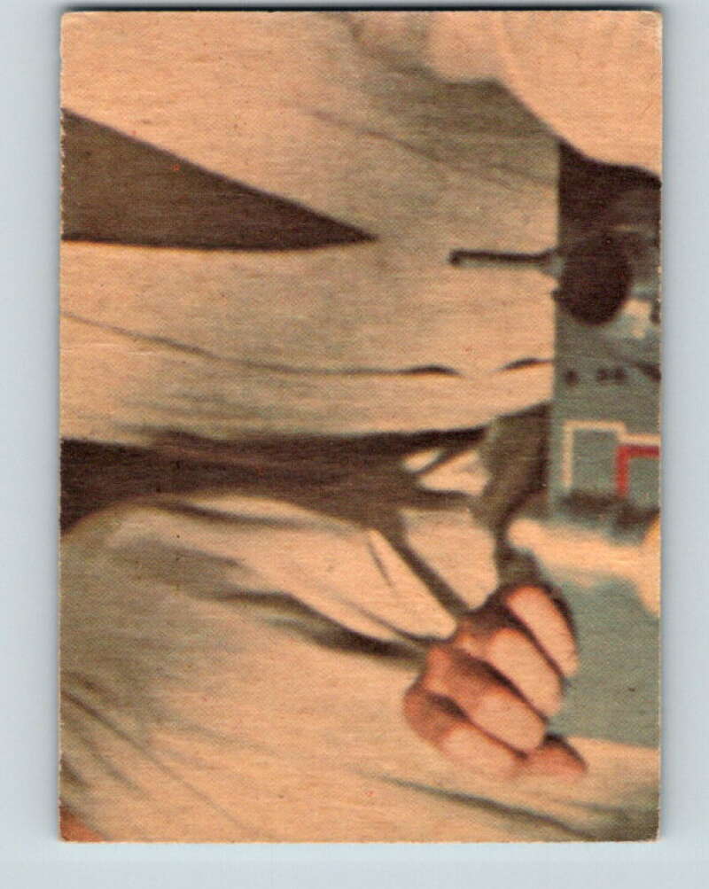 1977 OPC Star Wars #40 Droids rescue their masters! V33750