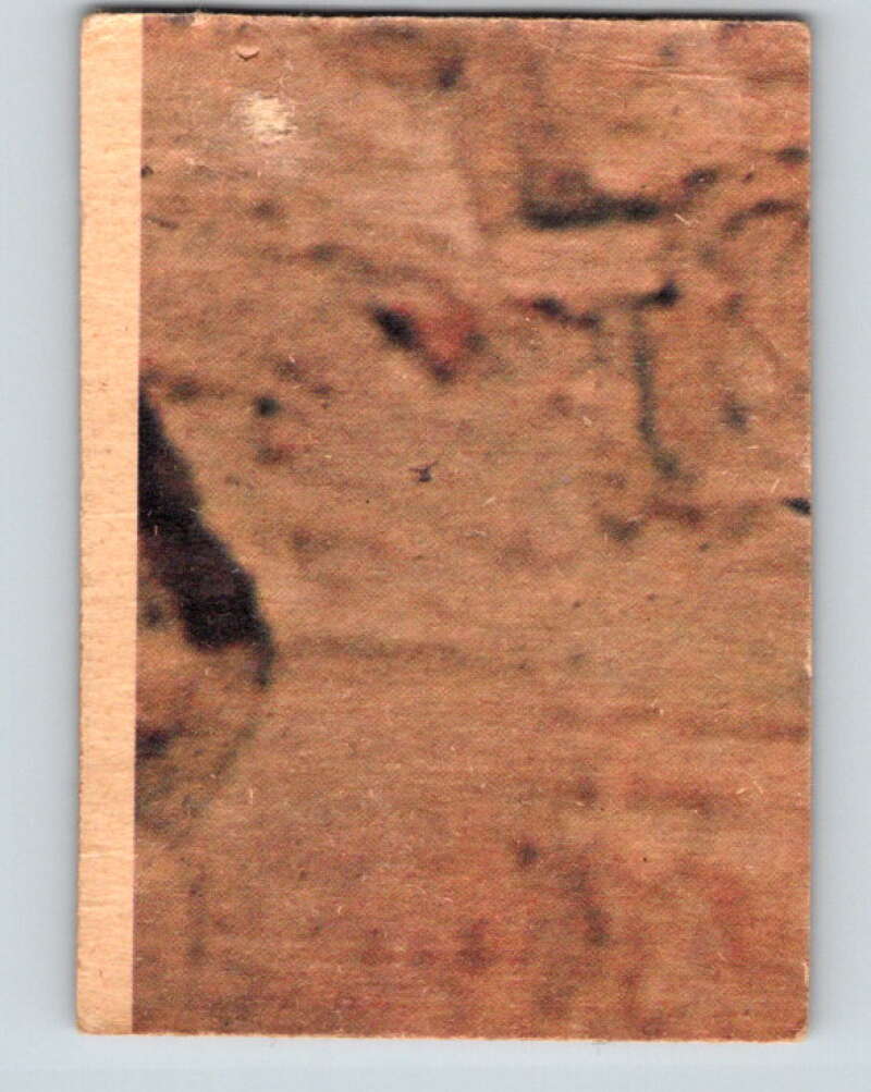 1977 OPC Star Wars #115 Hiding in the Millennium Falcon! V34297