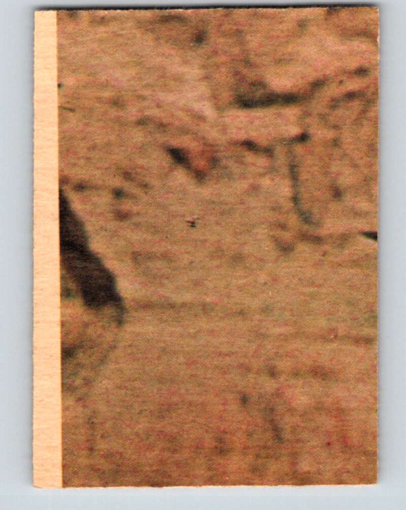 1977 OPC Star Wars #115 Hiding in the Millennium Falcon! V34301