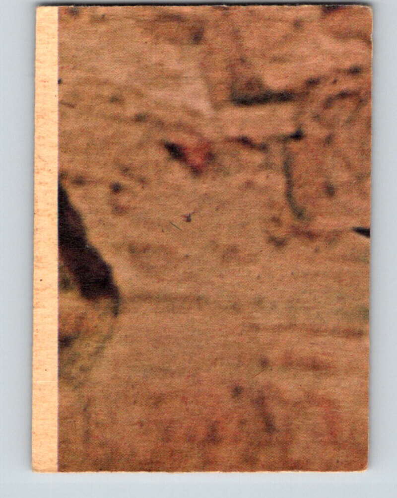 1977 OPC Star Wars #115 Hiding in the Millennium Falcon! V34302