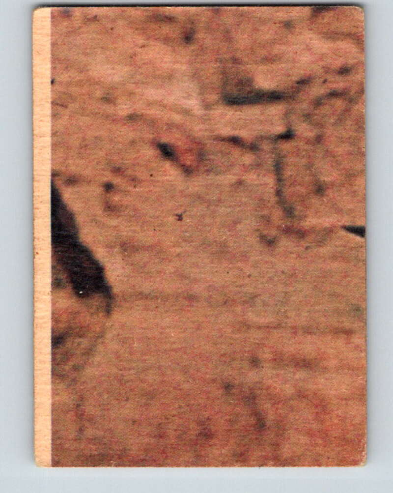1977 OPC Star Wars #115 Hiding in the Millennium Falcon! V34304