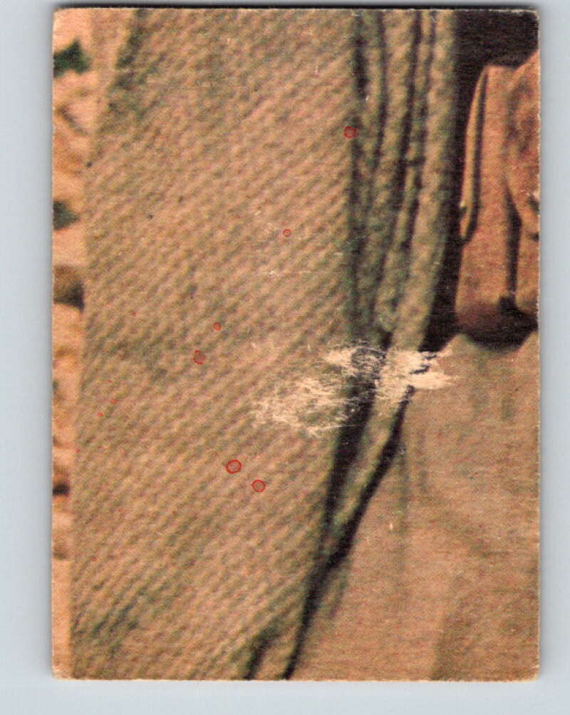 1983 OPC Star Wars #122 The Millennium Falcon speeds space! V34366
