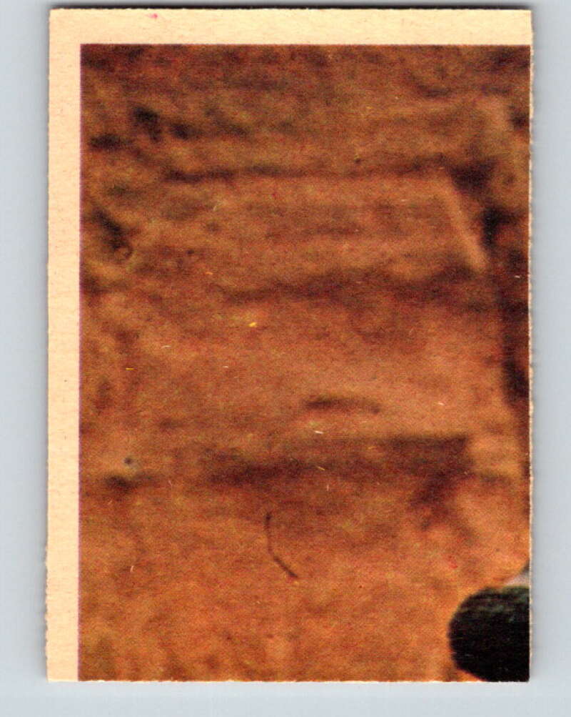 1977 OPC Star Wars #123 Solo blasts a stormtrooper! V34376