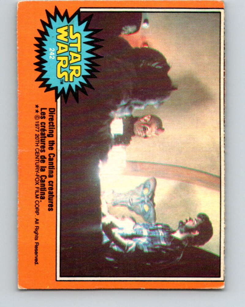1977 OPC Star Wars #242 Directing the Cantina creatures V34576