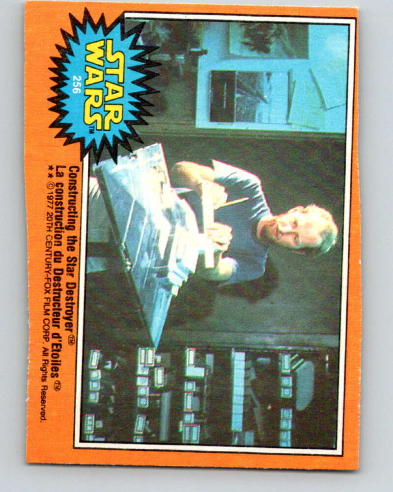 1977 OPC Star Wars #256 Constructing the Star Destroyer" V34594