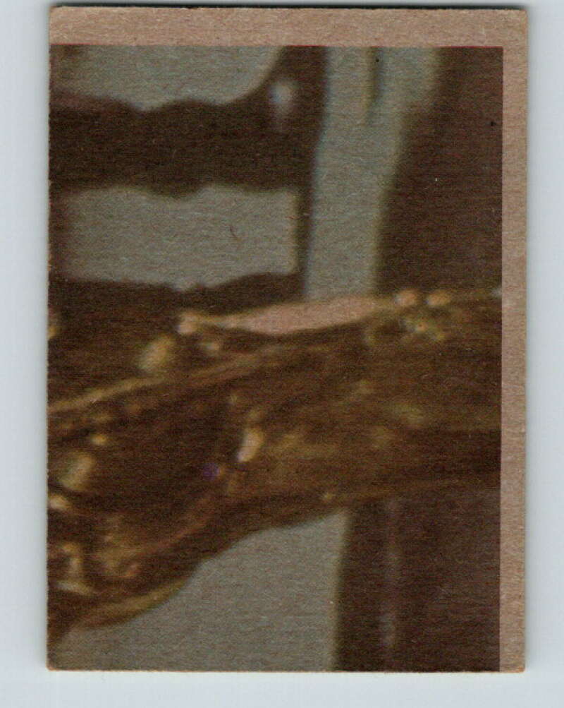 1977 Topps Star Wars #146 Luke Skywalker's aunt preparing dinner V34631