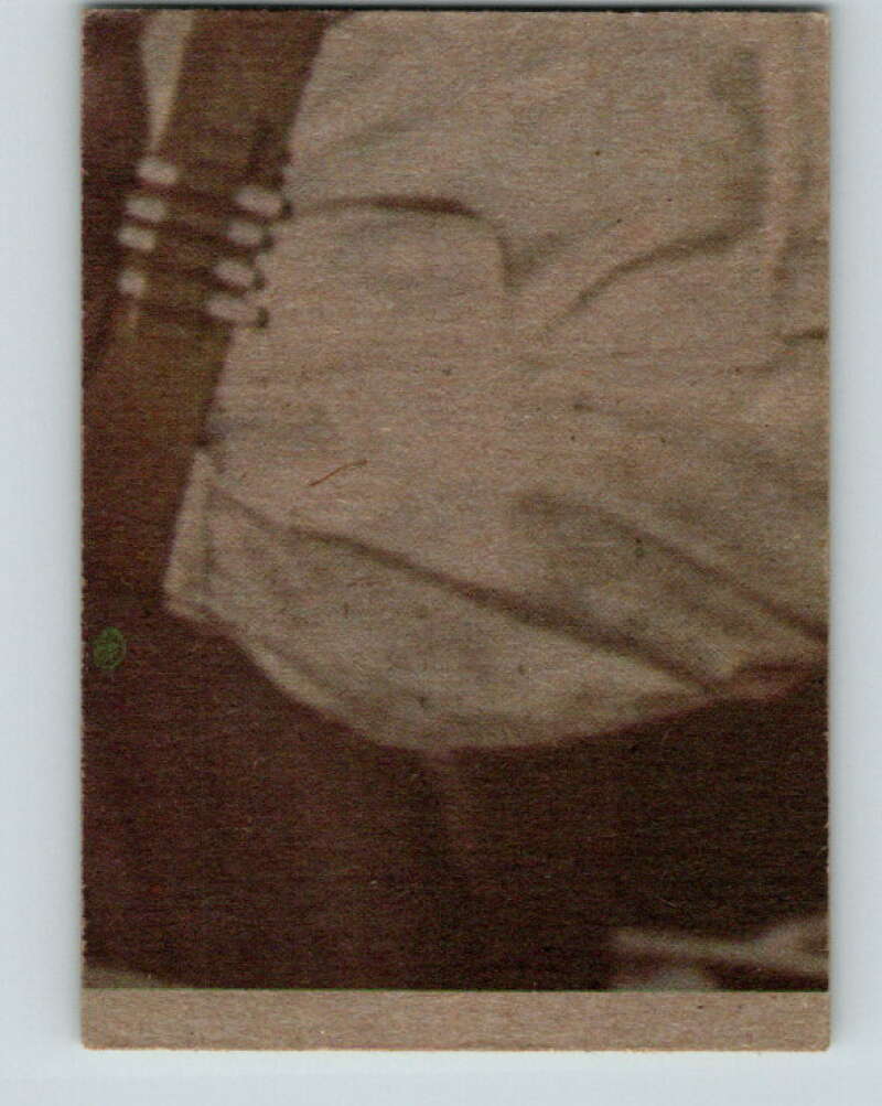 1977 Topps Star Wars #154 Princess Leia comforts Luke! V34638