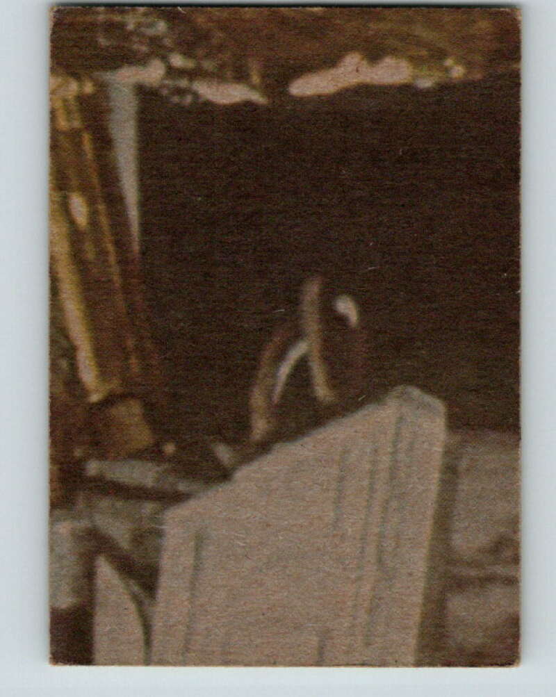 1977 Topps Star Wars #160 Destroying a world! V34646