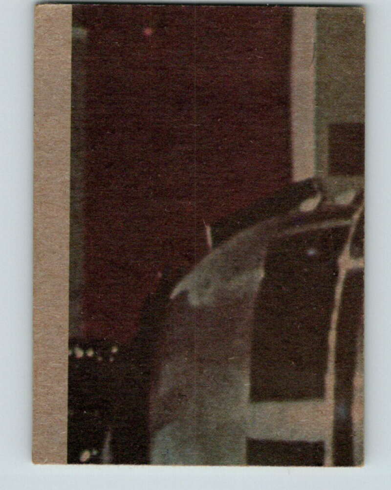 1977 Topps Star Wars #167 Surrounded by Lord Vader's soldiers V34654