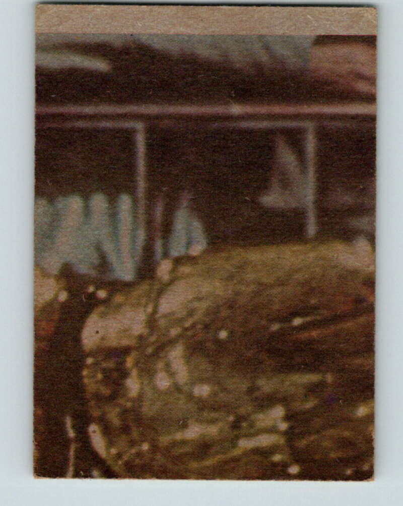 1977 Topps Star Wars #182 Deadly blasters! V34669