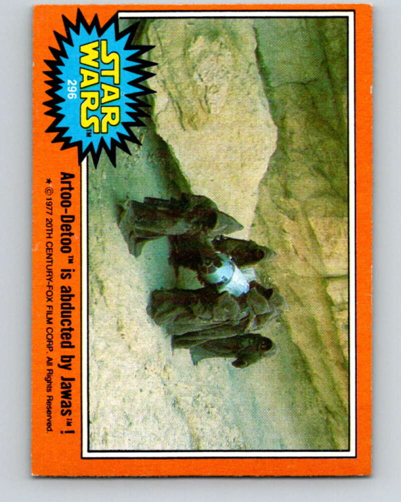 1977 Topps Star Wars #296 Artoo-Detoo is abducted by Jawas!   V34692