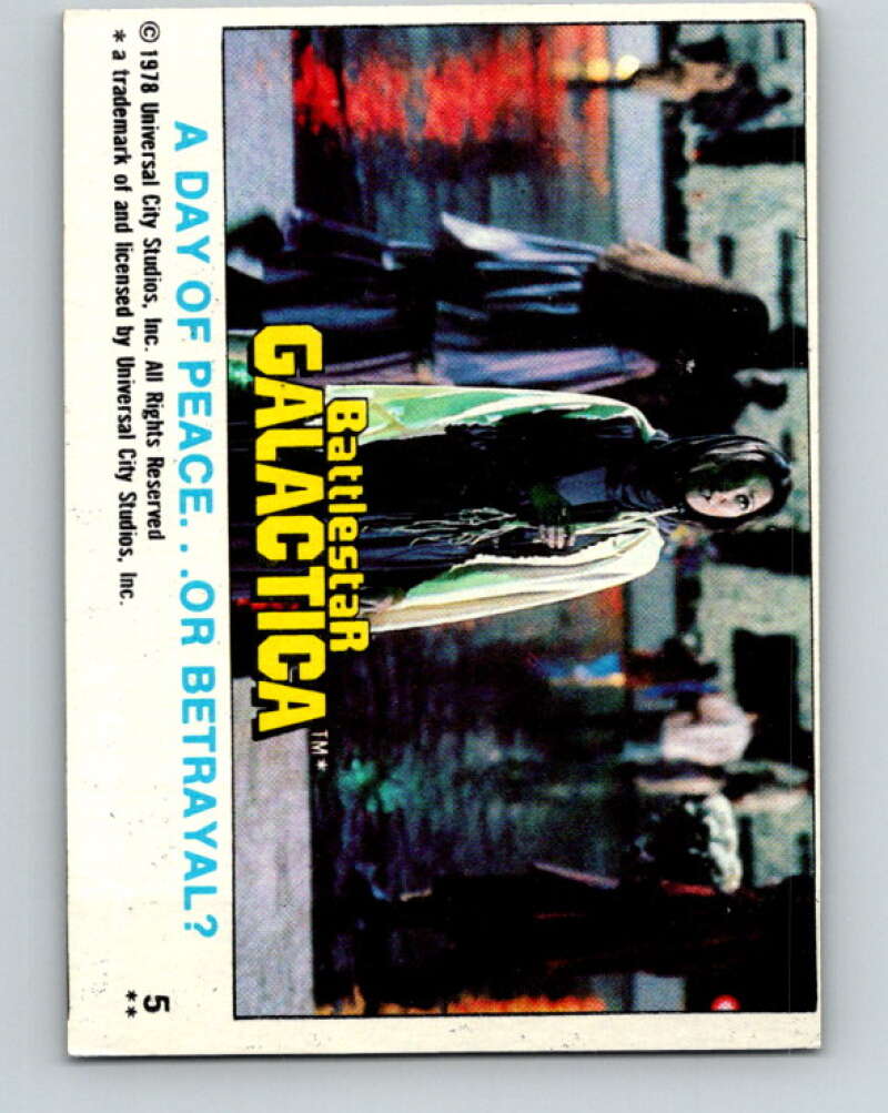 1978 Topps Battlestar Galactica #5 A Day of Peace... Or Betrayal? V35208