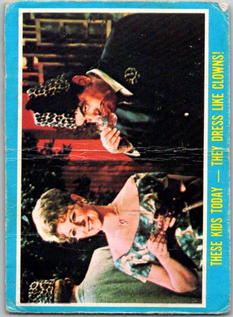1976 Topps Happy Days #8 These Kids Today They Dress Like Clowns V35822