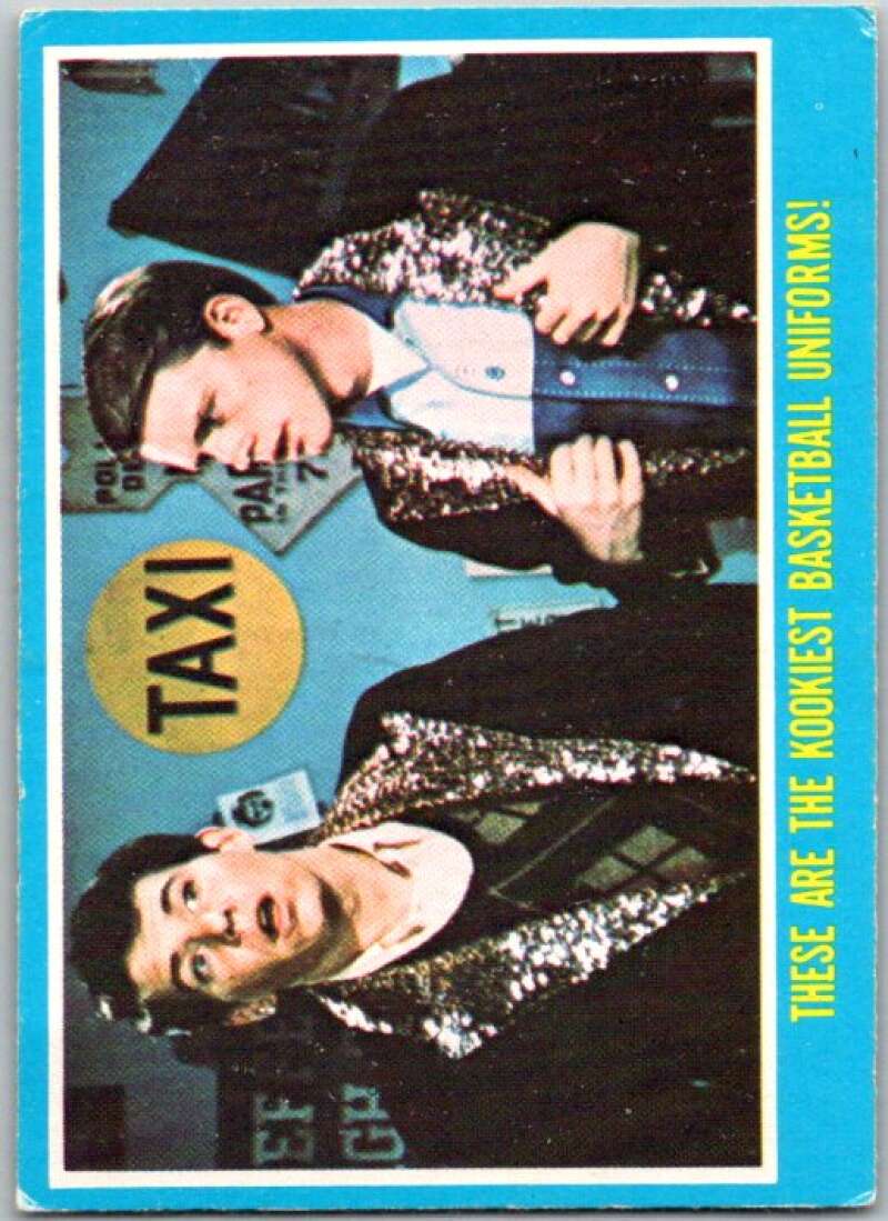 1976 Topps Happy Days #9 These Are the Kookiest Basketball Uniforms V35823
